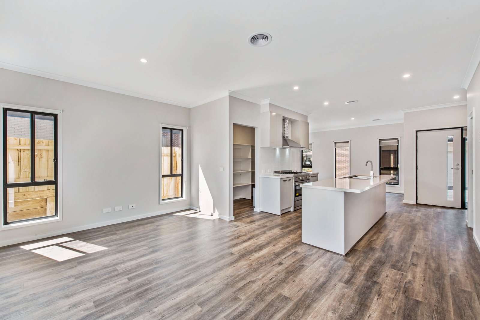 Gallery: 5/61-63 Centre Dandenong Road