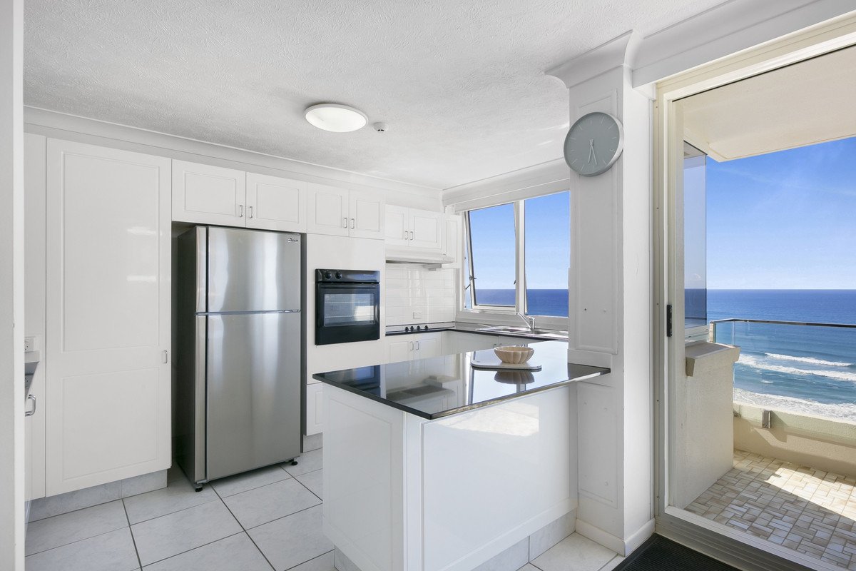 56/114 The Esplanade Burleigh Heads 9