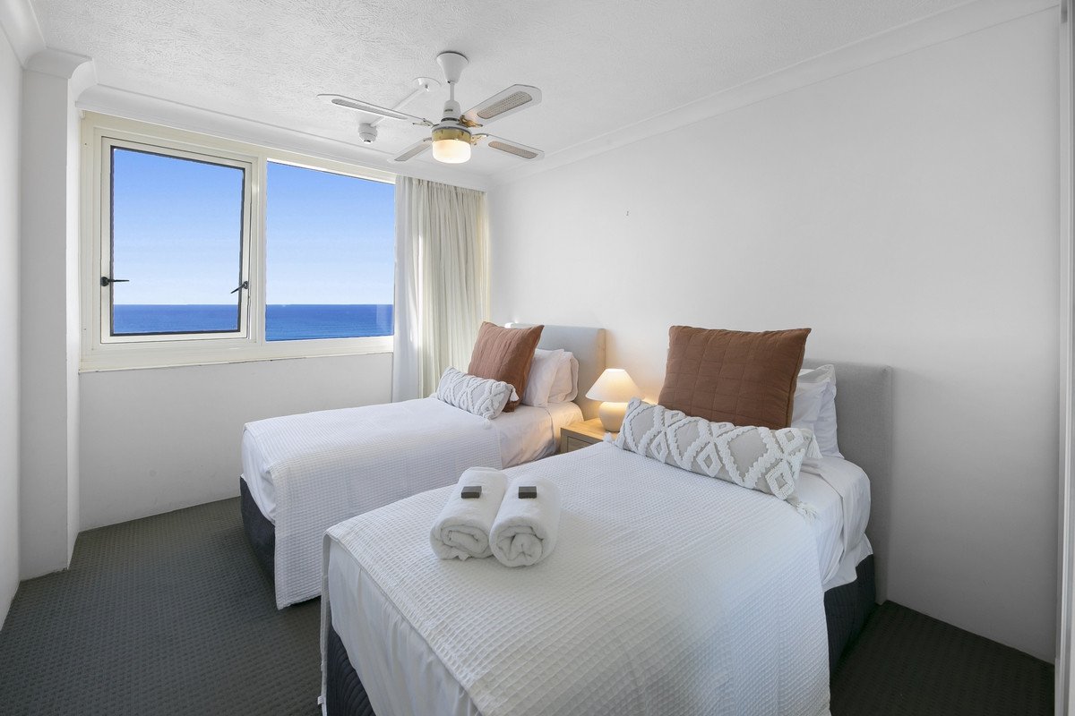 56/114 The Esplanade Burleigh Heads 20