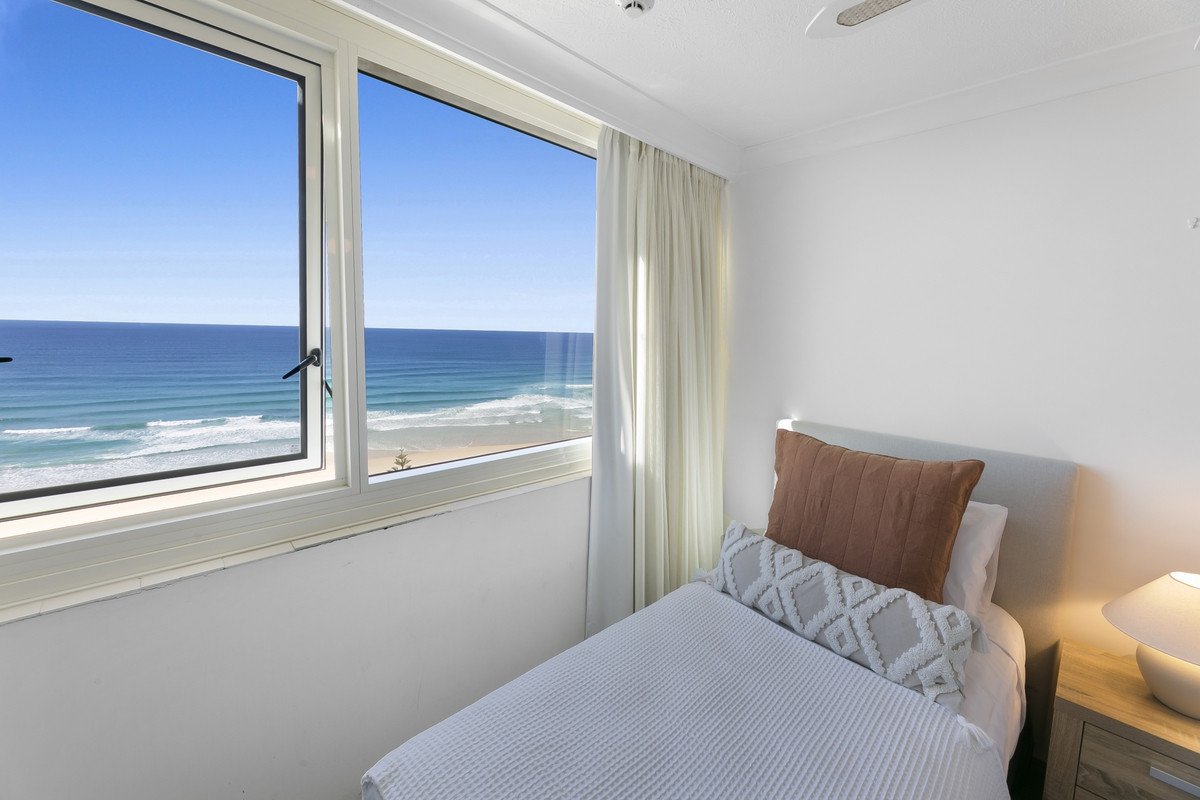56/114 The Esplanade Burleigh Heads 21