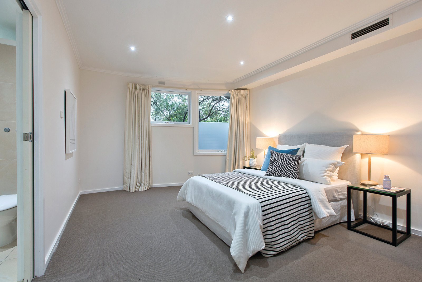 56/15 Beach Street, Port Melbourne, VIC