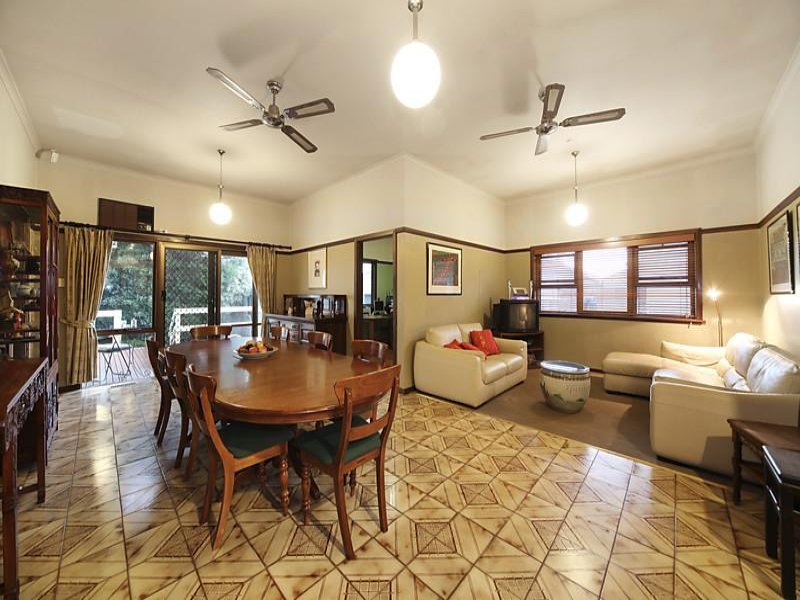 Gallery: 562 Centre Road