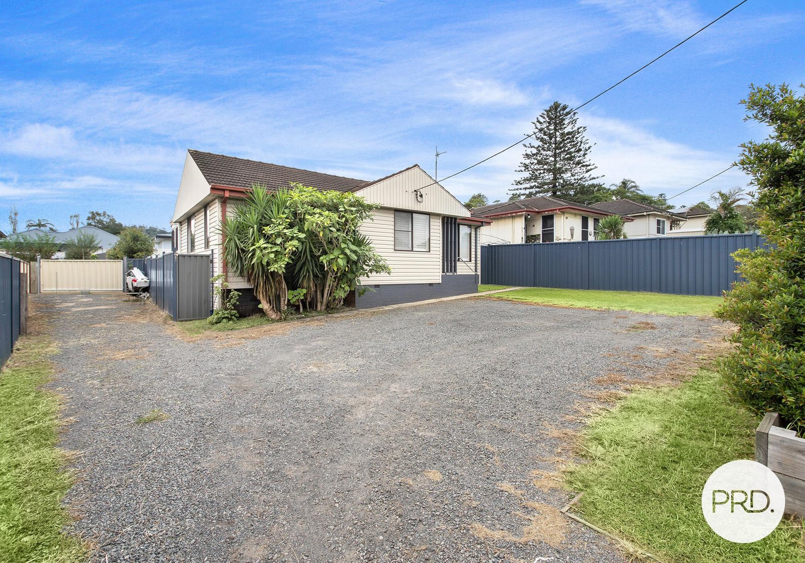 562 Northcliffe Drive BERKELEY 4
