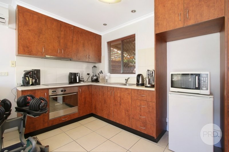 5/626 Stanley Street ALBURY 3