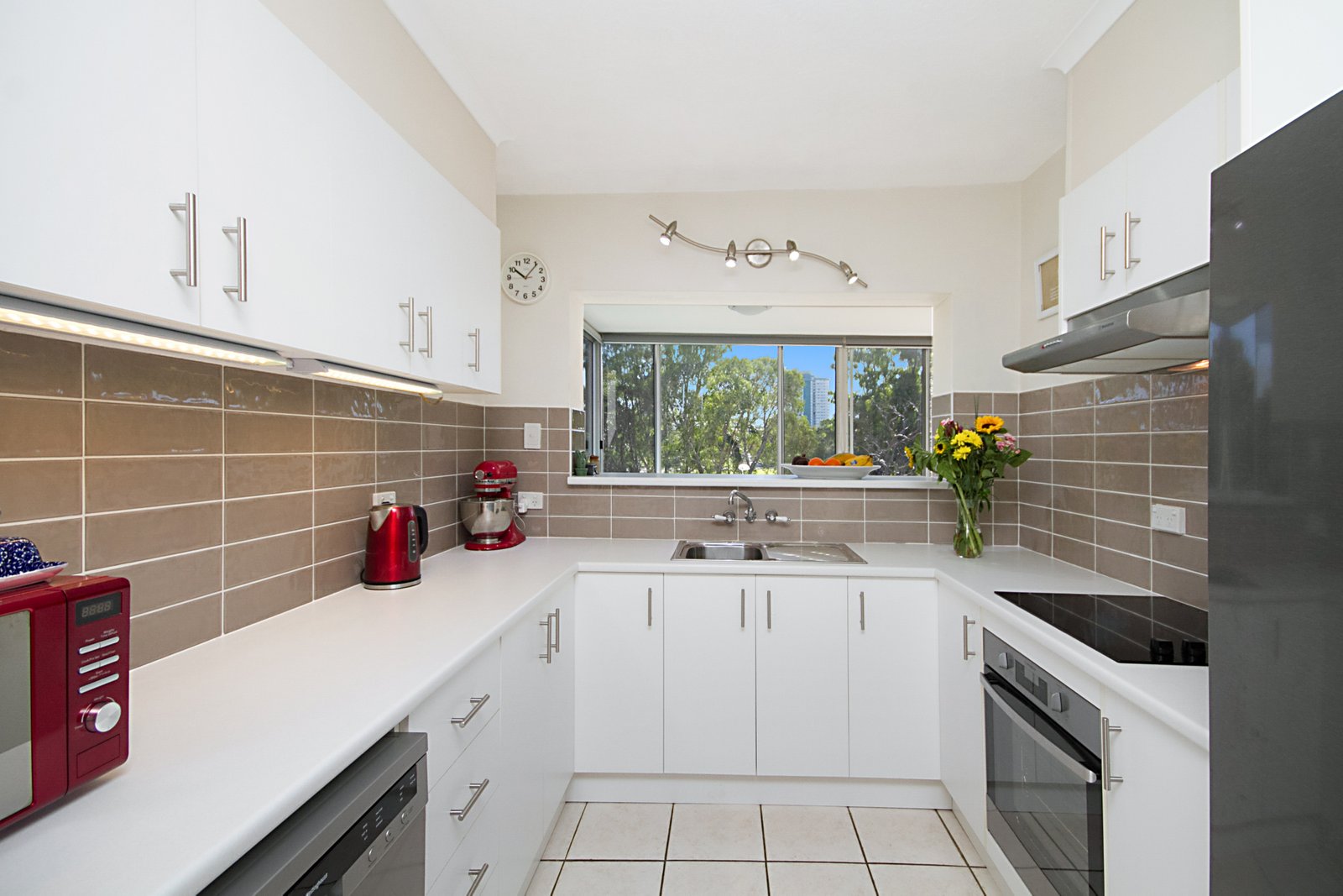 5/63 Stapylton Street COOLANGATTA 5