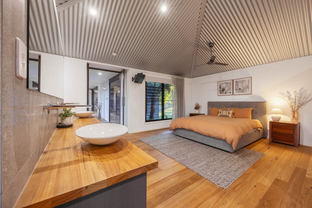 564 Currumbin Creek Road Currumbin Valley 17