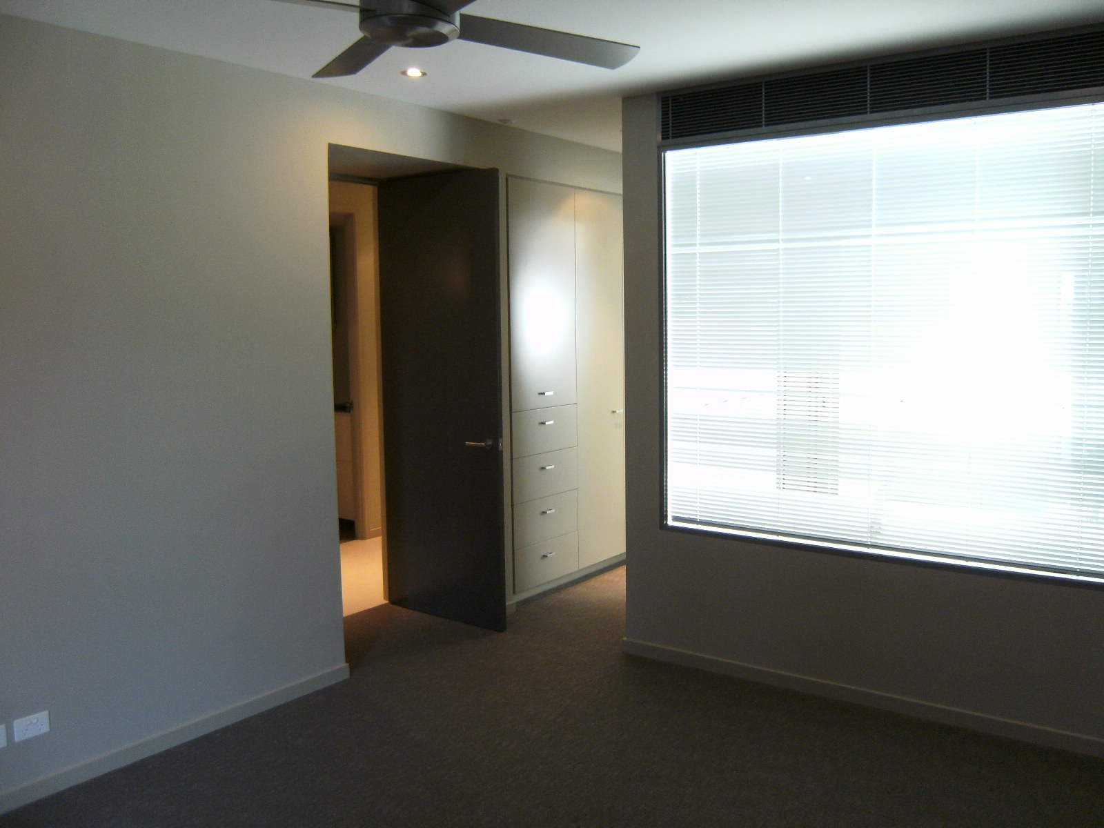 5/64 The Esplanade BURLEIGH HEADS 4