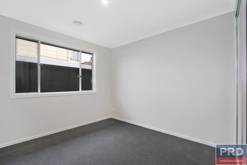 566 Douglas Road LAVINGTON 8