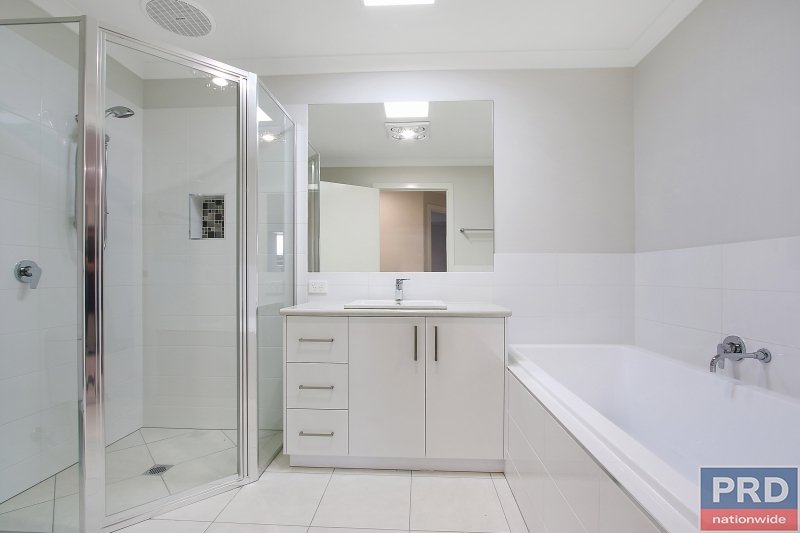 566 Douglas Road LAVINGTON 9