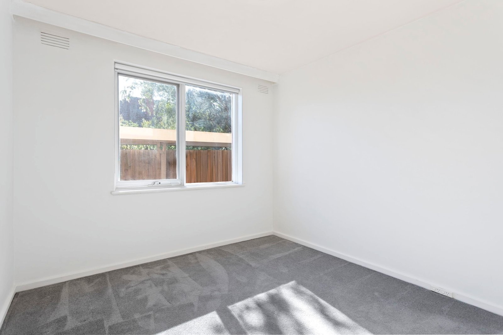 Real Estate and Property in 5/663 Inkerman Road, Caulfield North, VIC