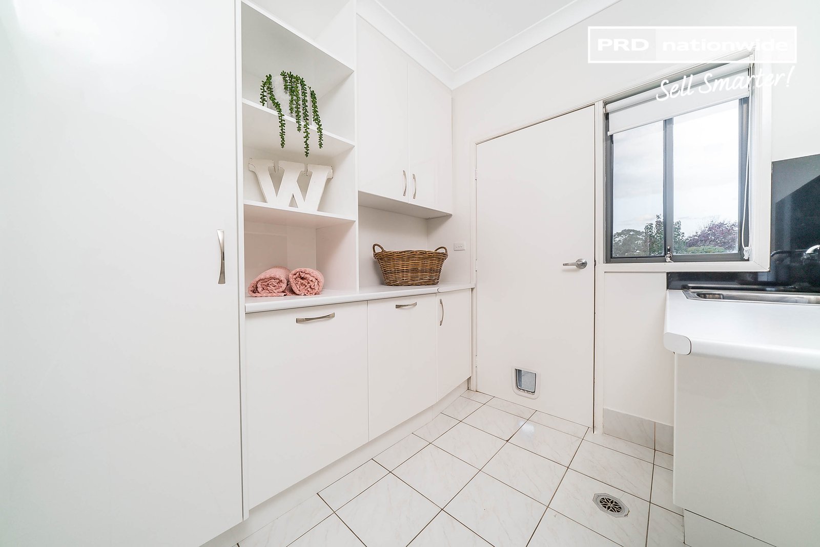 567 Kooringal Road LAKE ALBERT 11