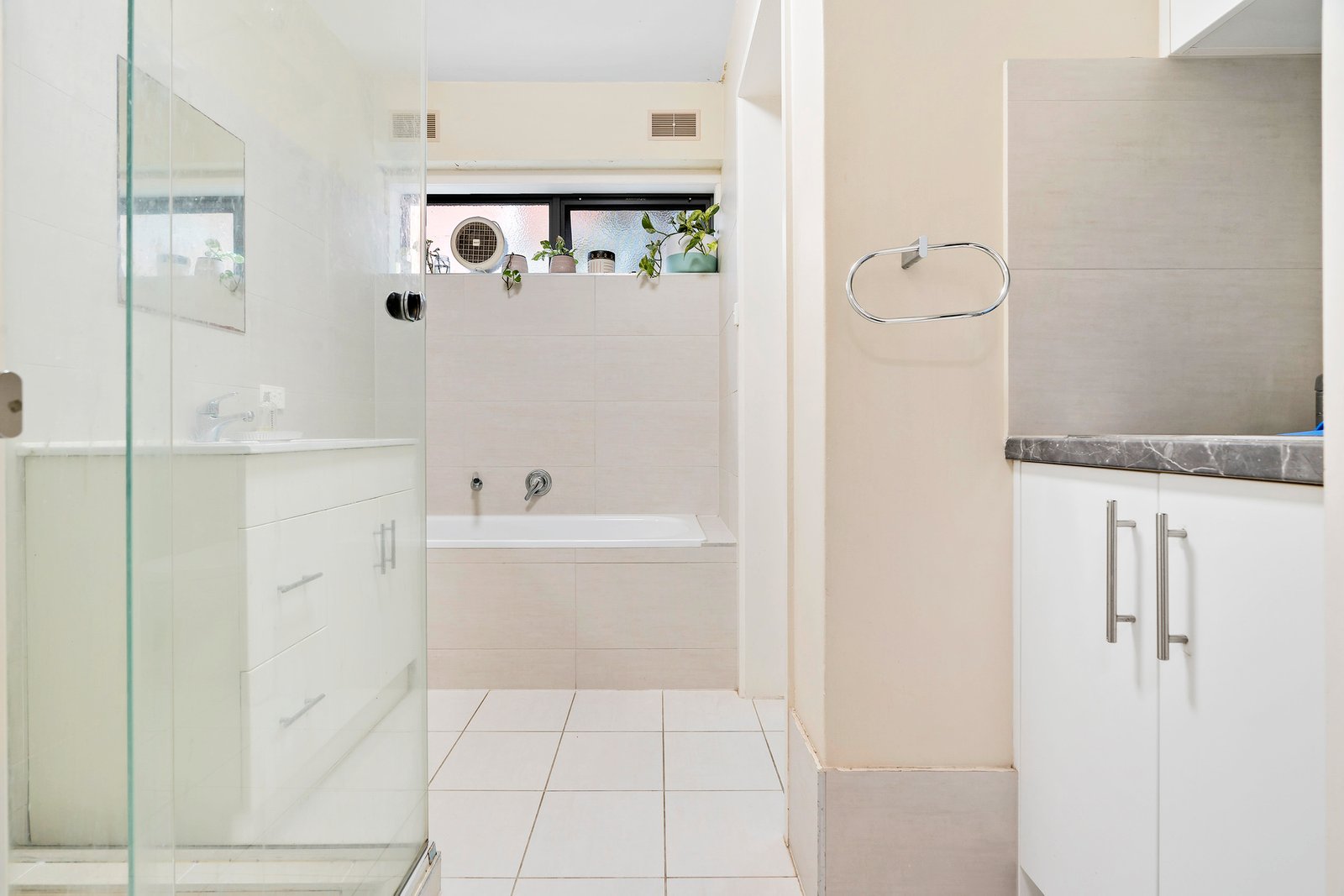 Real Estate and Property in 5/684 Inkerman Road, Caulfield North, VIC