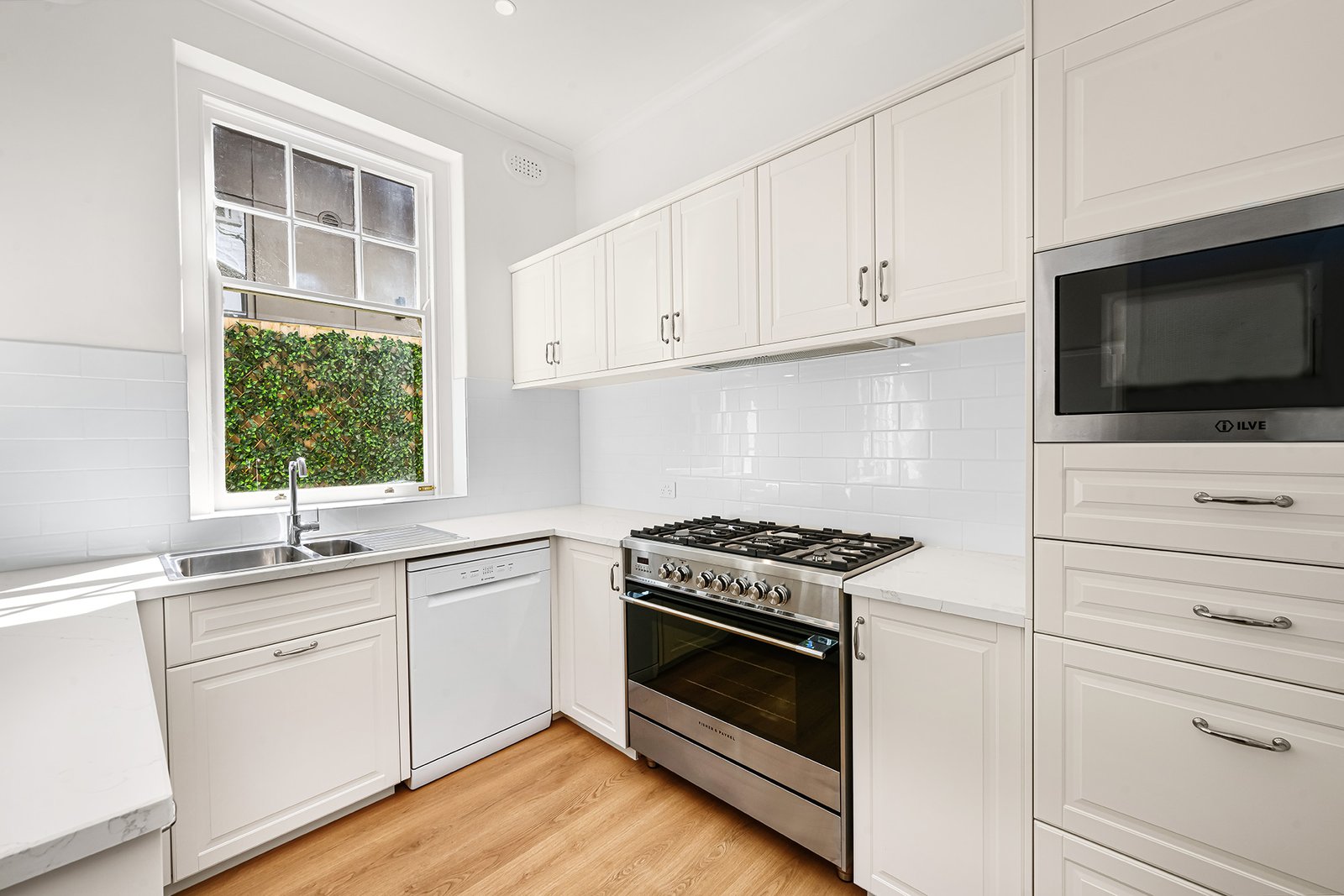 Real Estate and Property in 5/698 Orrong Road, Toorak, VIC