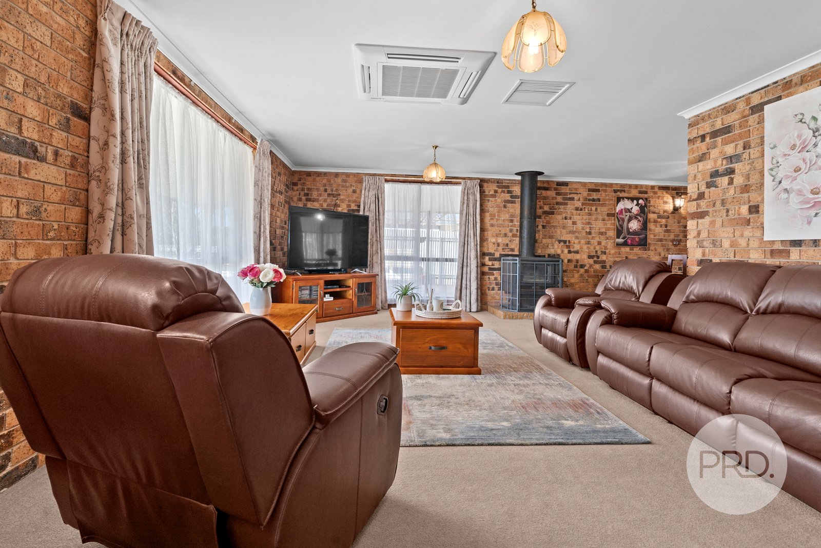 57-59 Anna Street URANA 22