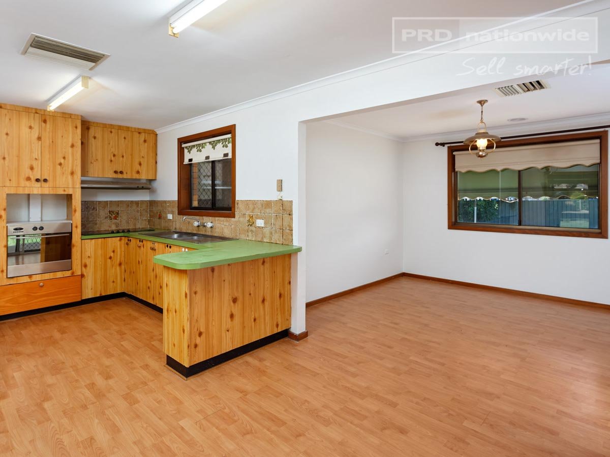 57 Adjin Street MOUNT AUSTIN 2