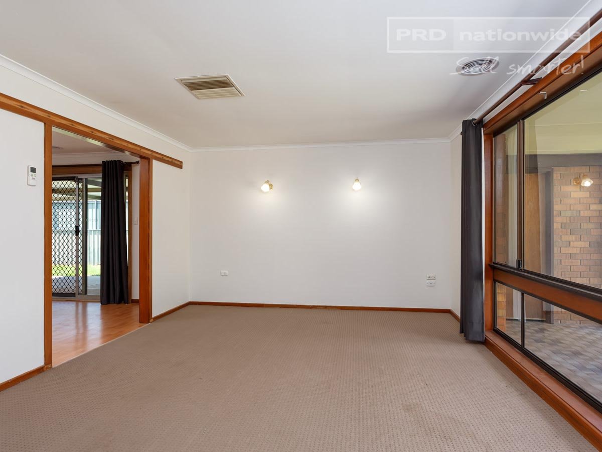 57 Adjin Street MOUNT AUSTIN 3