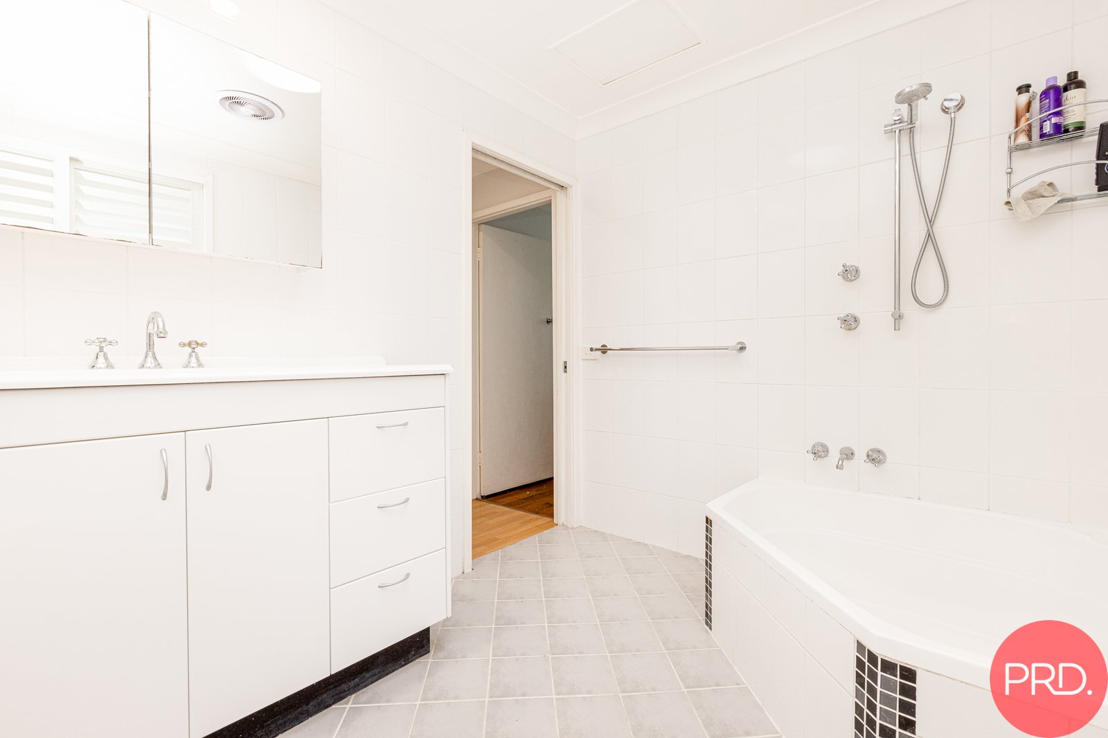 57 Appleton Avenue WESTON 17