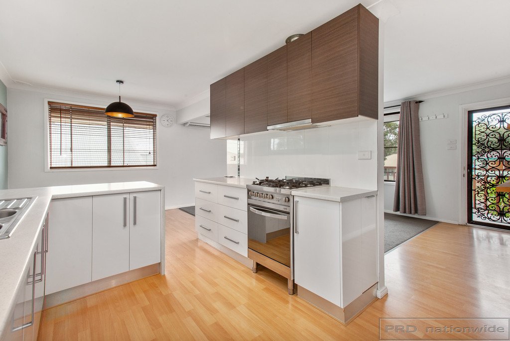 57 Appleton Avenue WESTON 8