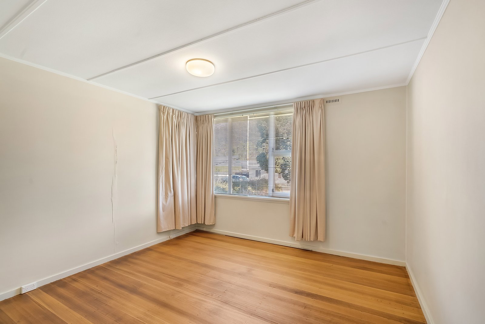 57 Arunta Crescent CHIGWELL 4