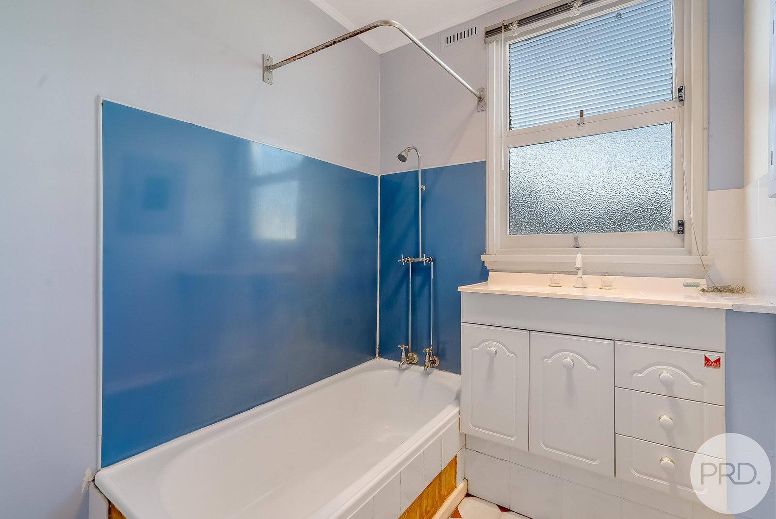 57 Arunta Crescent CHIGWELL 9