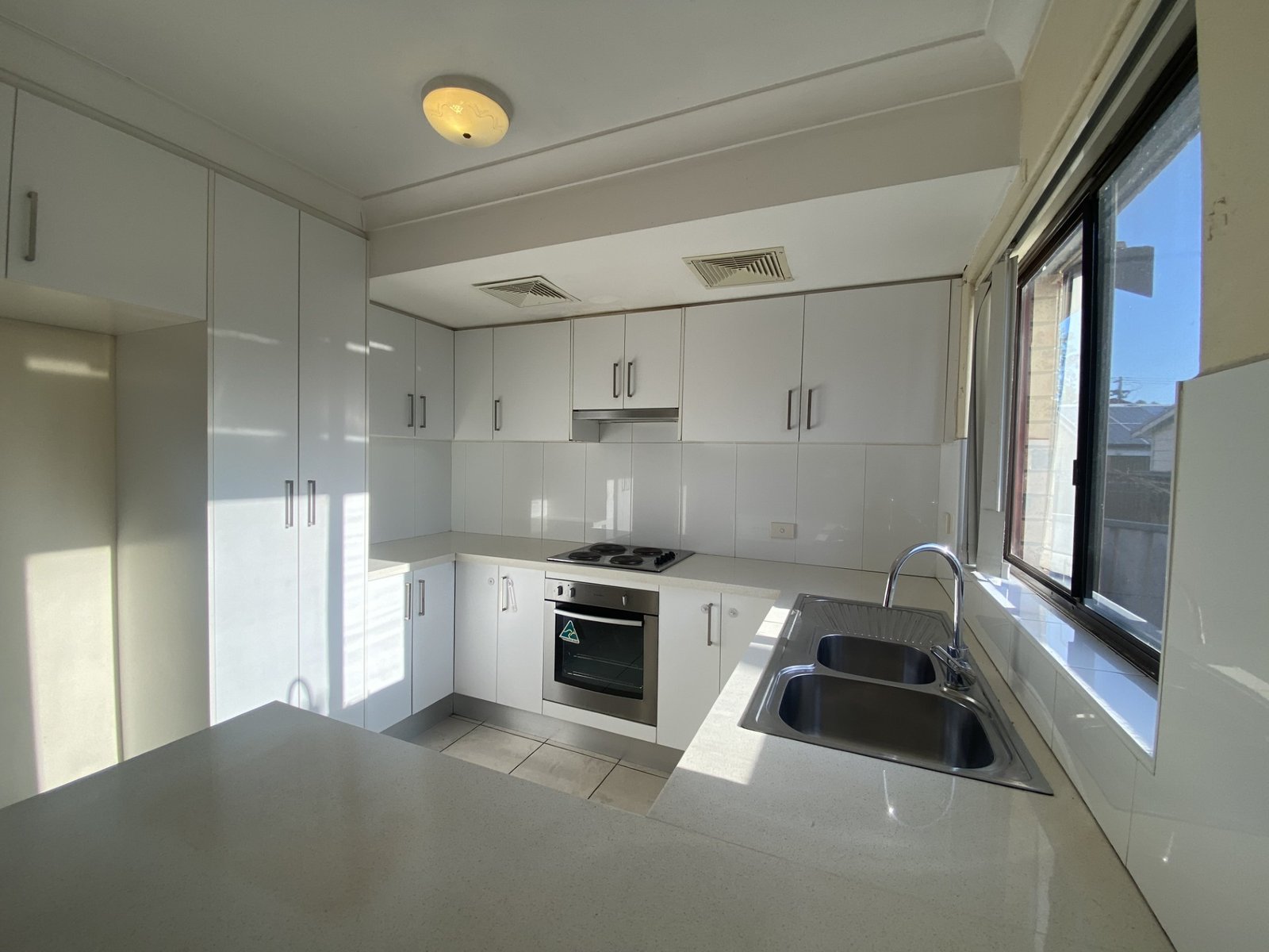 5/7 Boundary Road LIVERPOOL 4