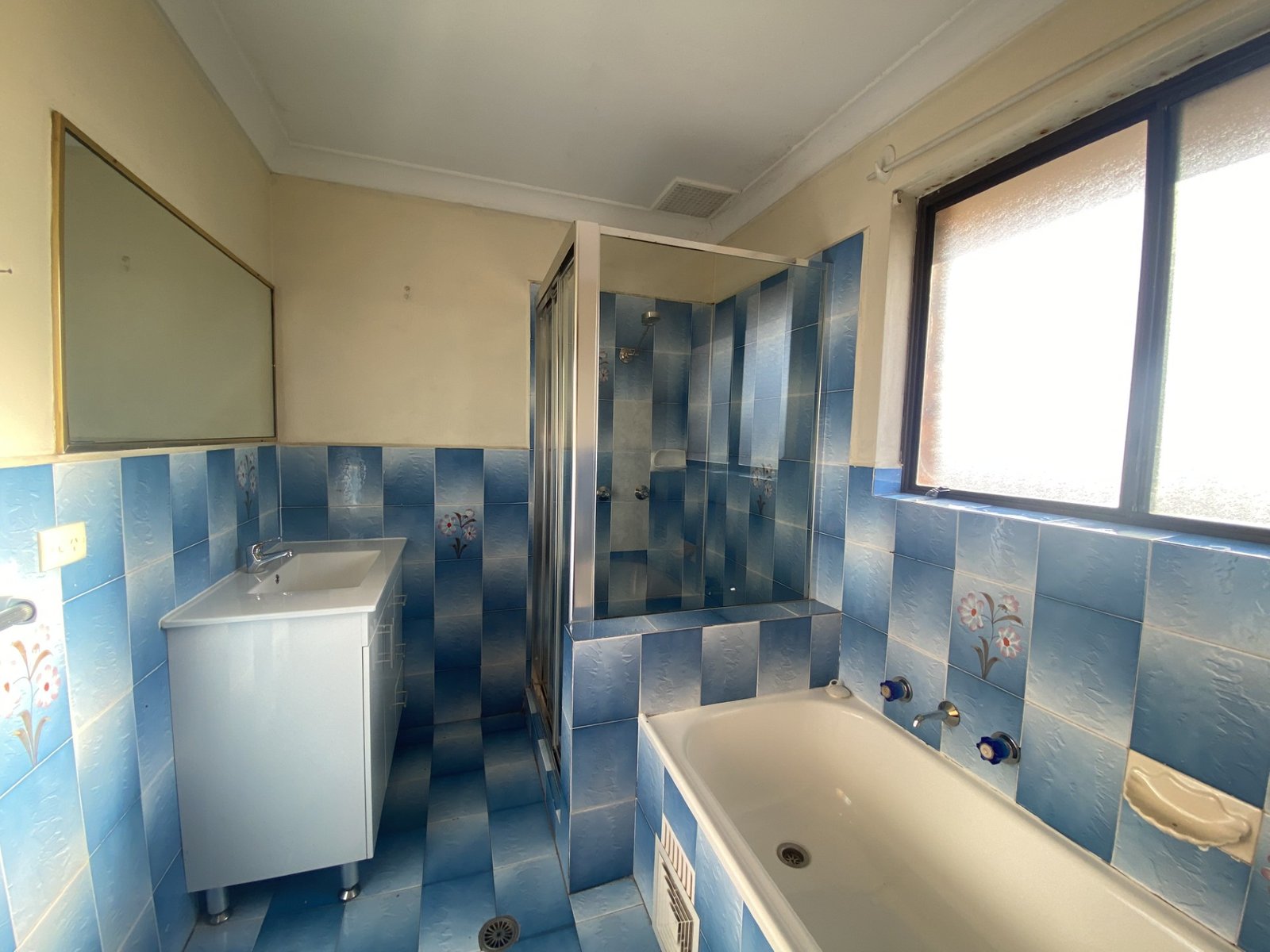 5/7 Boundary Road LIVERPOOL 5