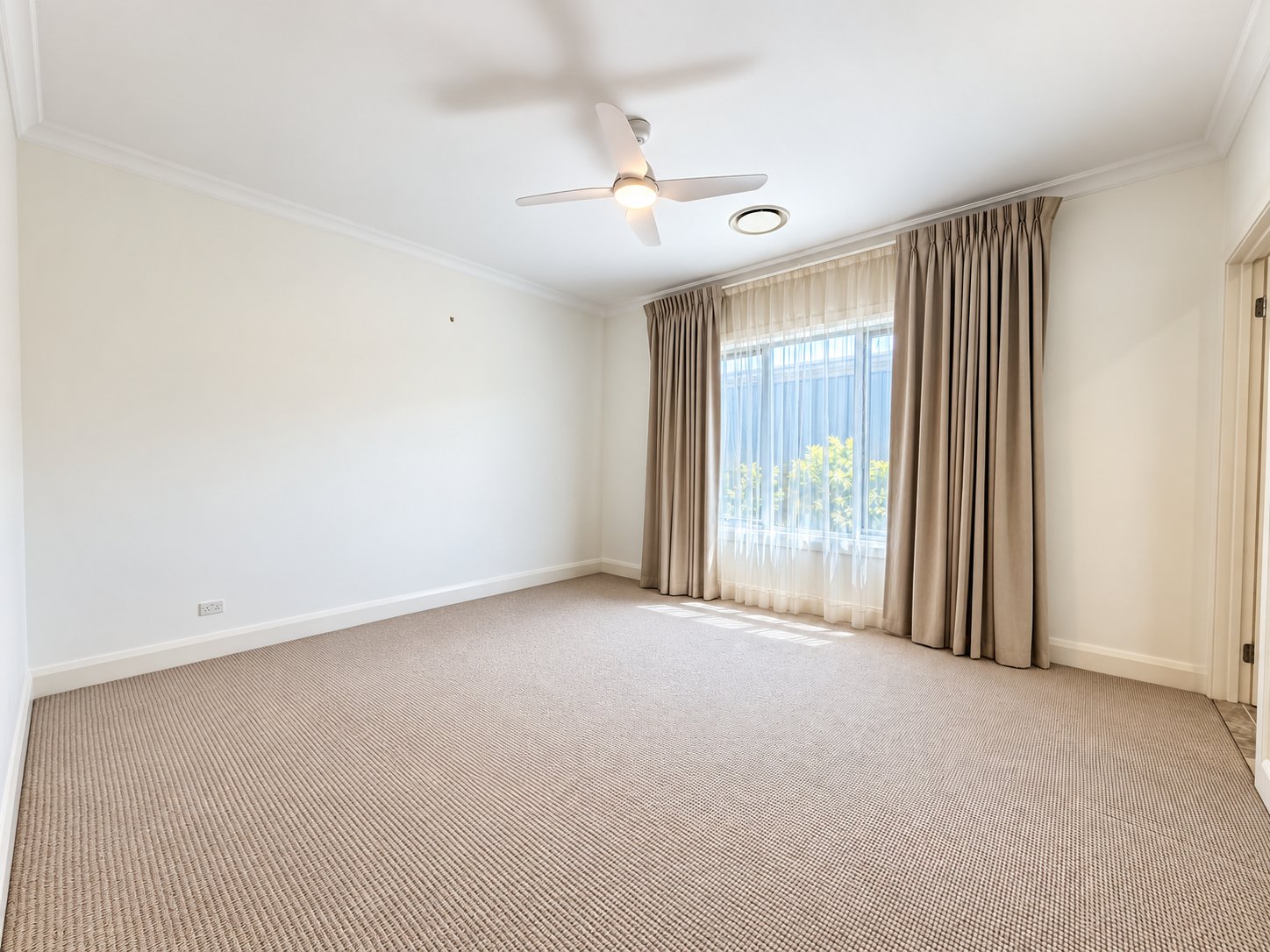 57 Bowline Circuit CORLETTE 12