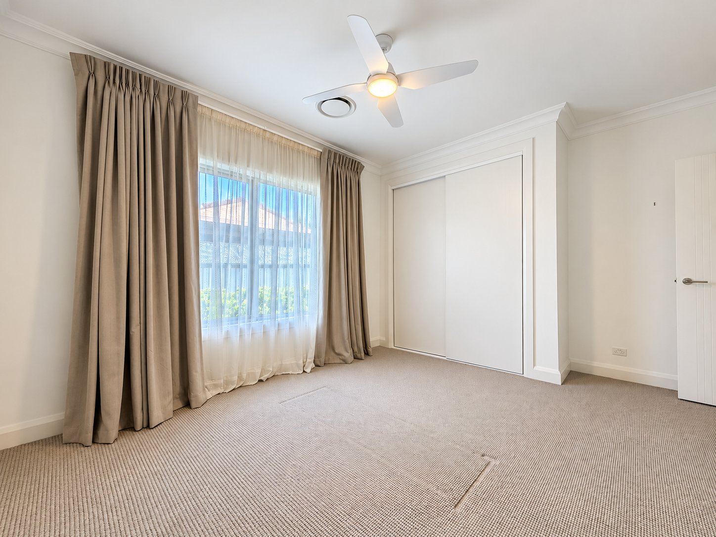 57 Bowline Circuit CORLETTE 16