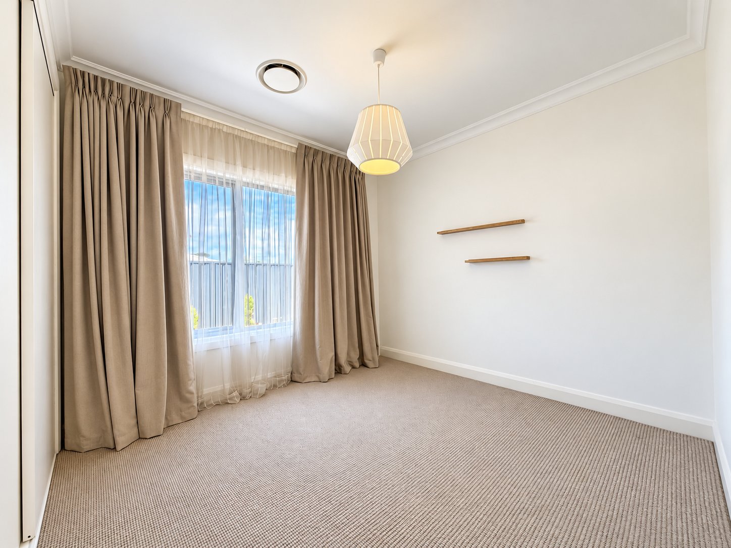 57 Bowline Circuit CORLETTE 17