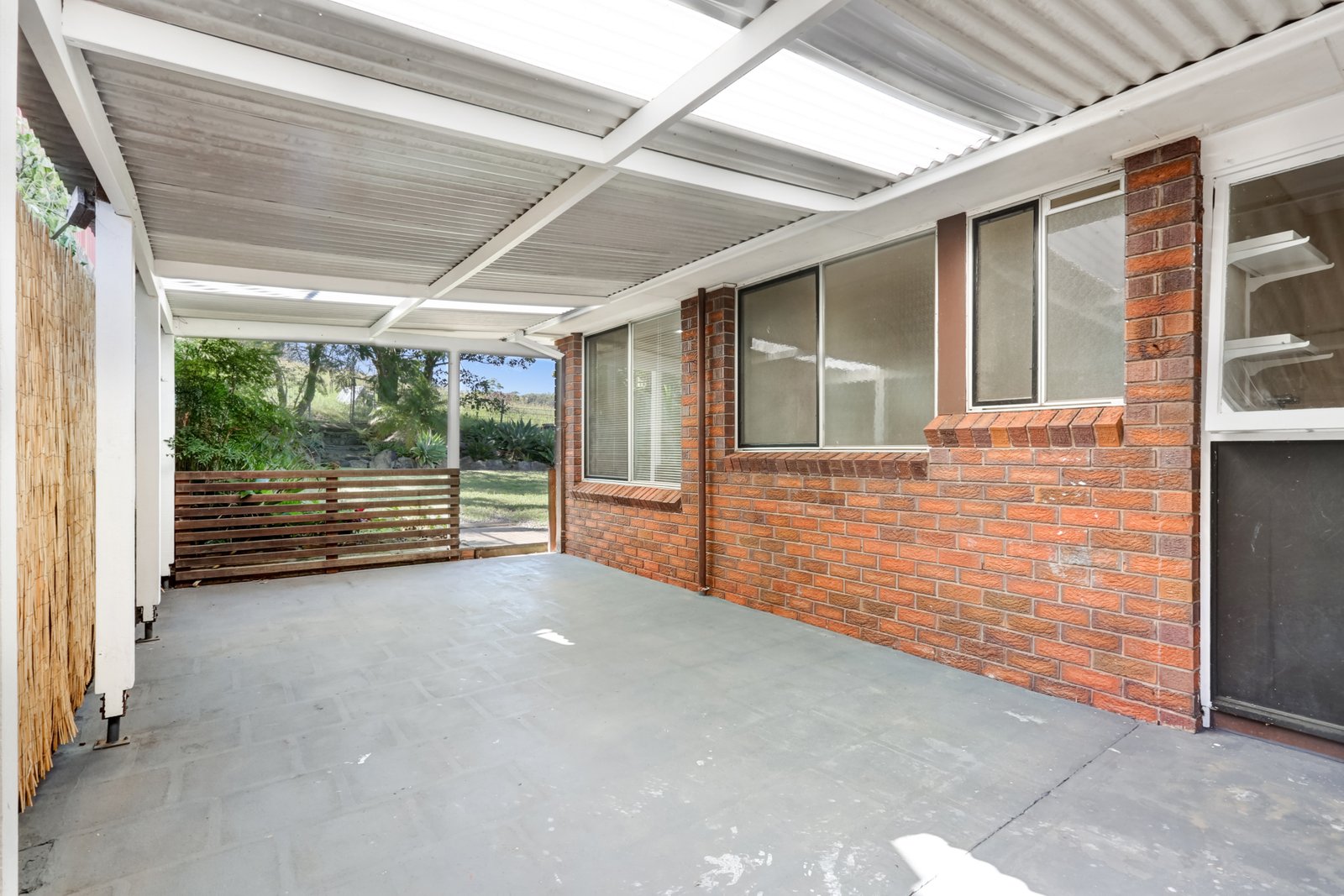 57 Bright Parade DAPTO 10