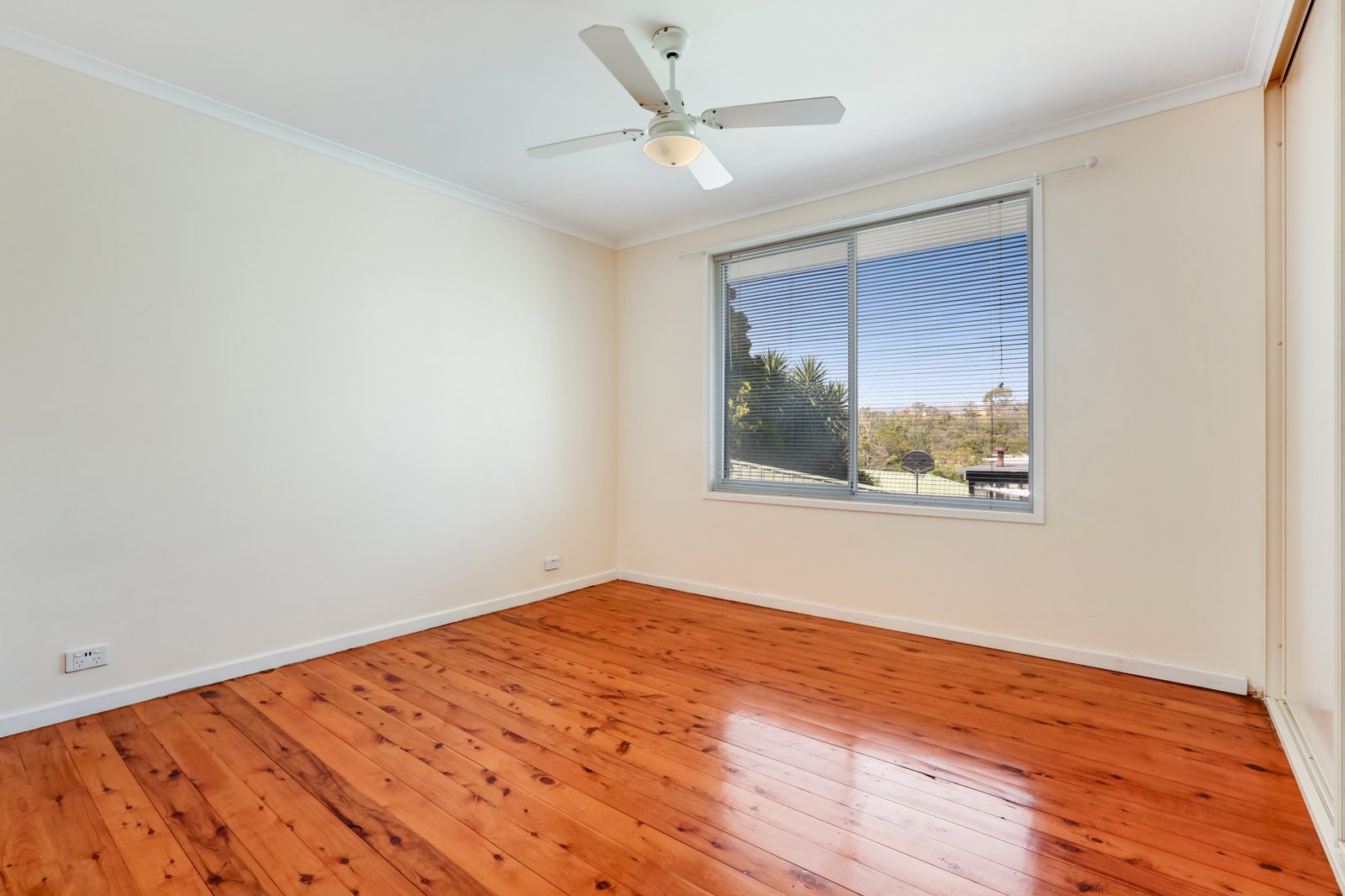 57 Bright Parade DAPTO 7