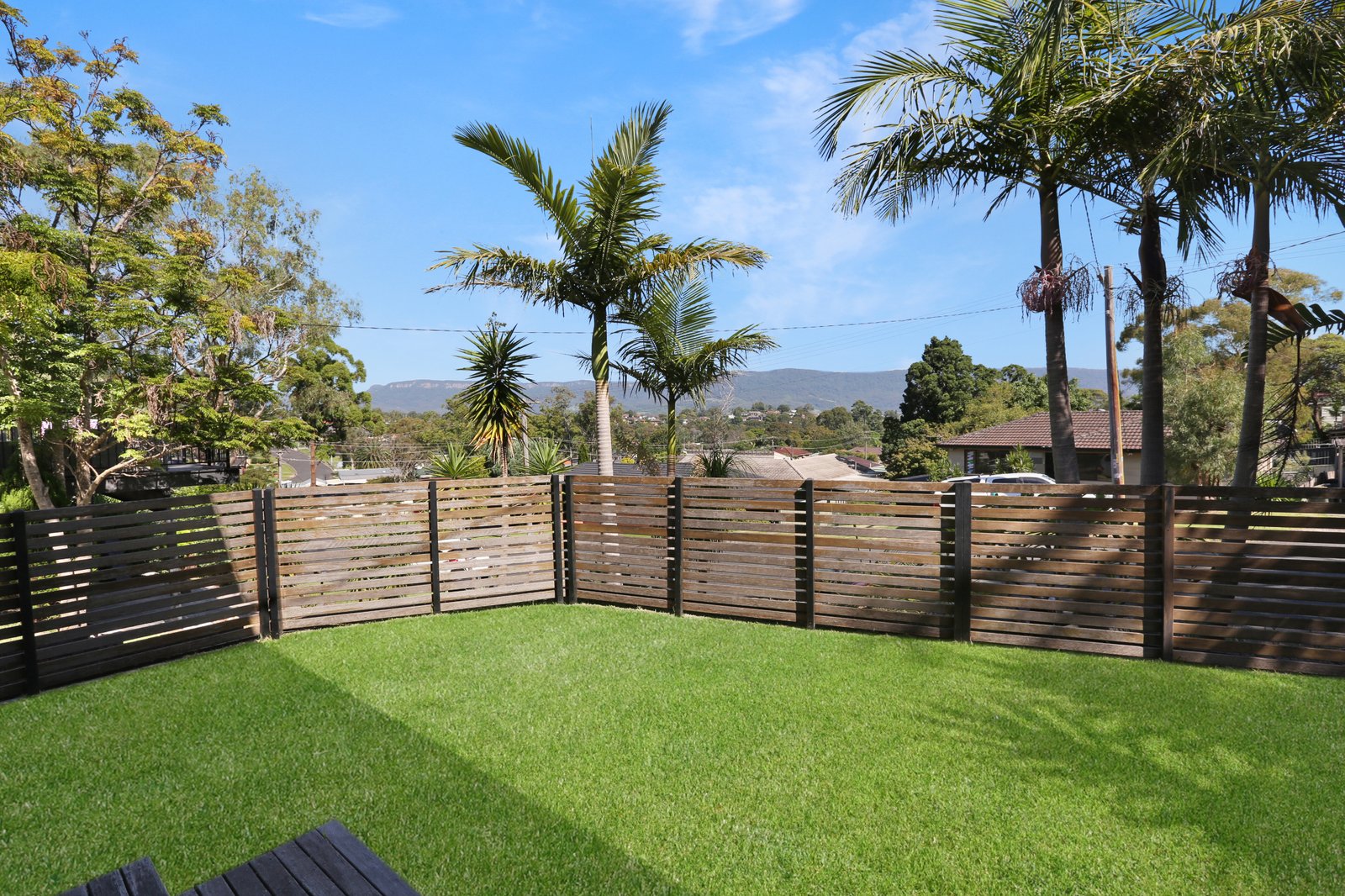 57 Bright Parade DAPTO 9