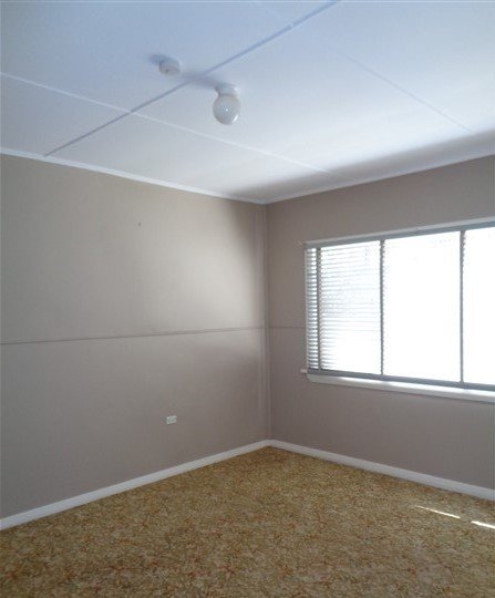 57 Cemetery Road BATLOW 3