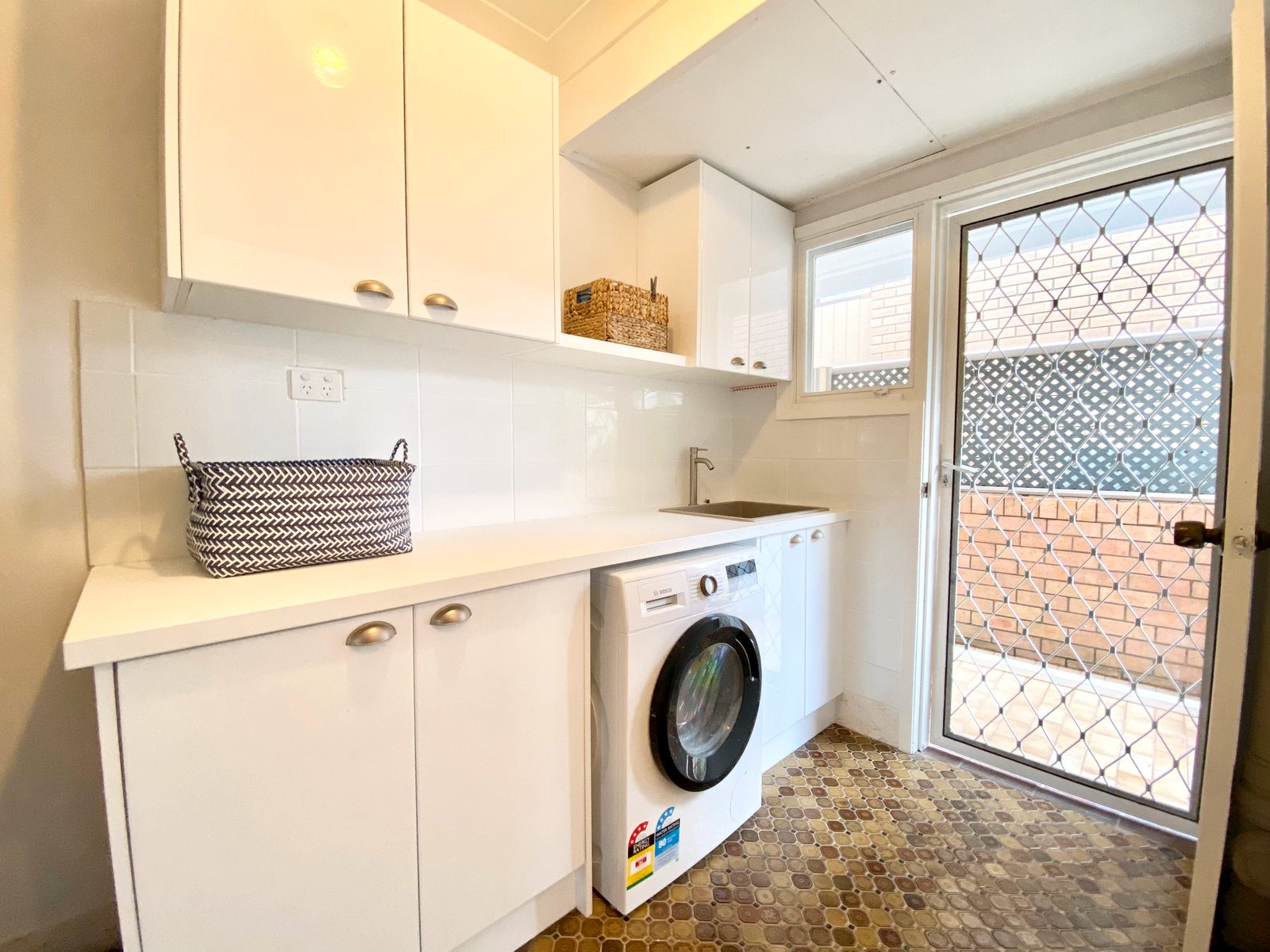 57 Corrie Parade CORLETTE 32