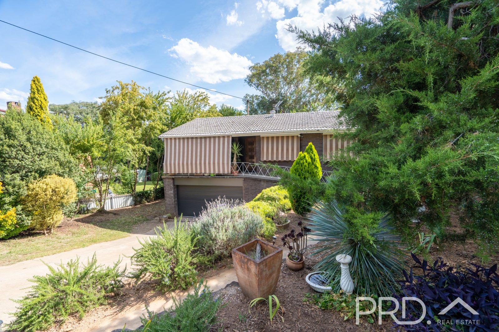57 Elphick Street TUMUT 14