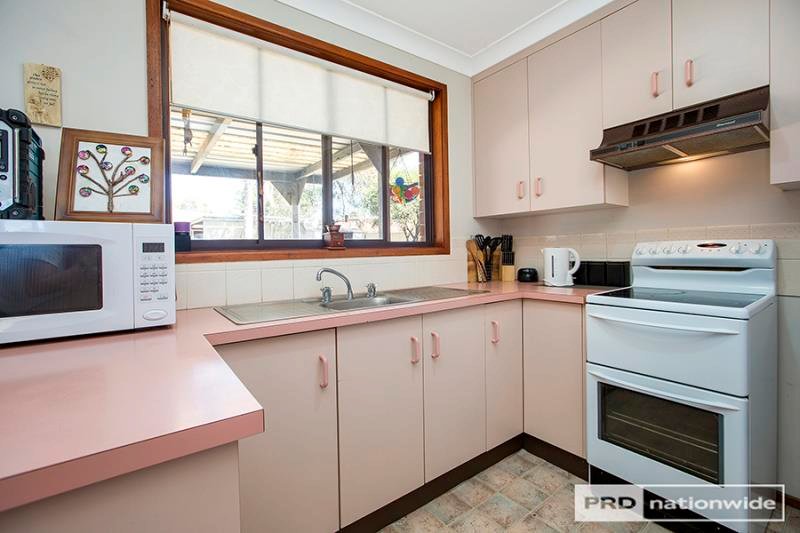 57 Evans Street TAMWORTH 4