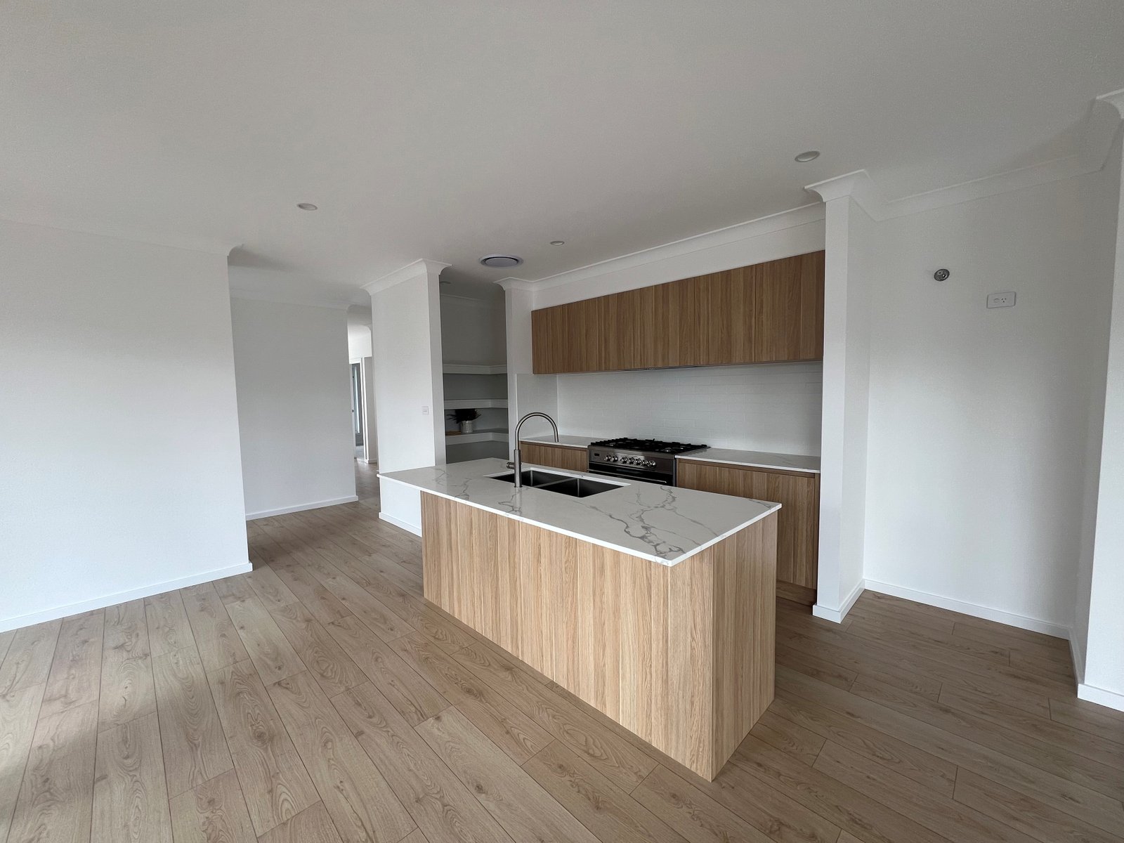 57 Evesham Circuit TAMWORTH 1