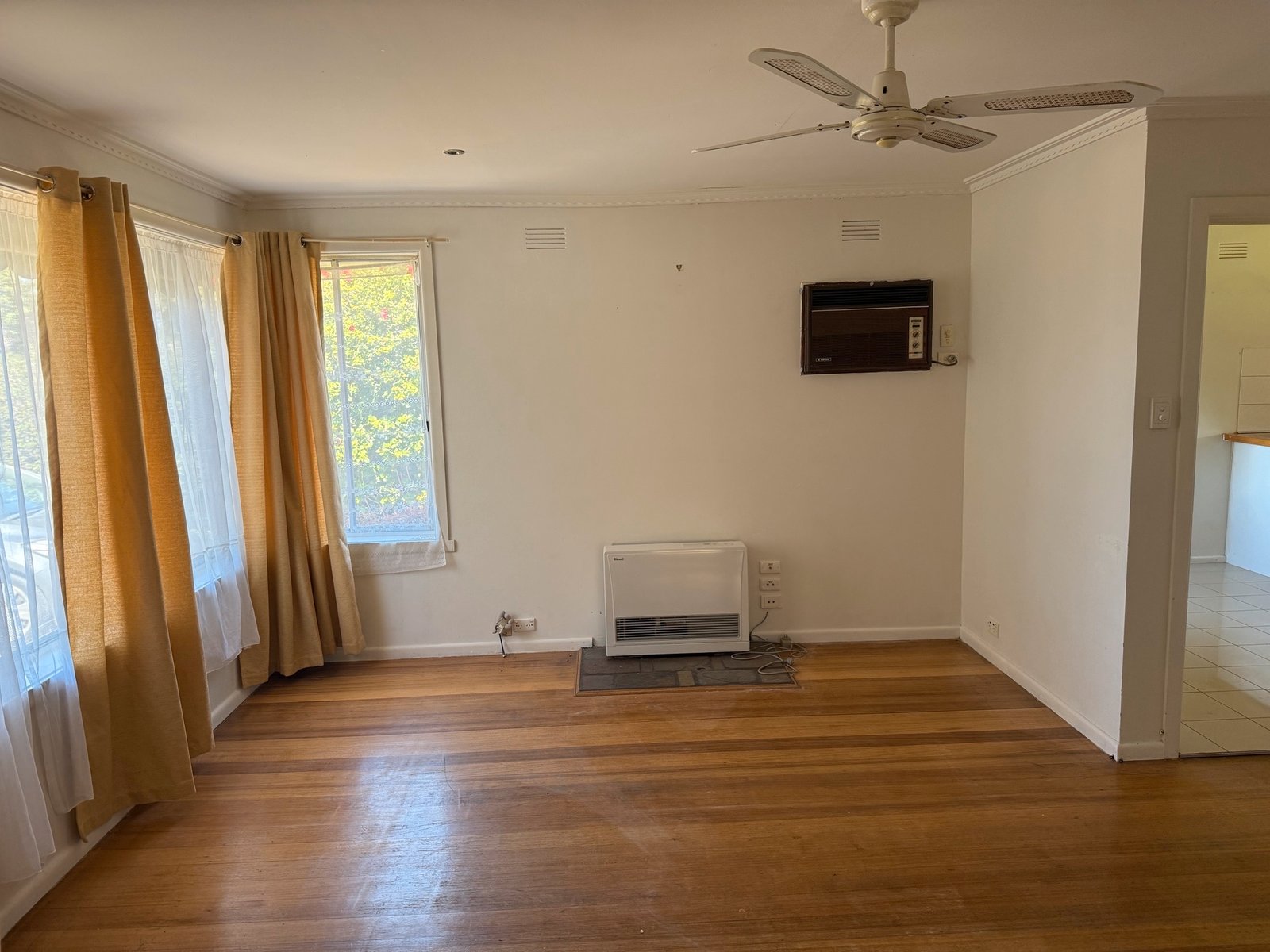 Gallery: 57 Hendy Street