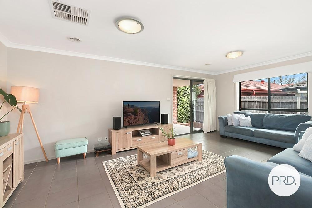 57 Hesba Brinsmead Street FRANKLIN 2