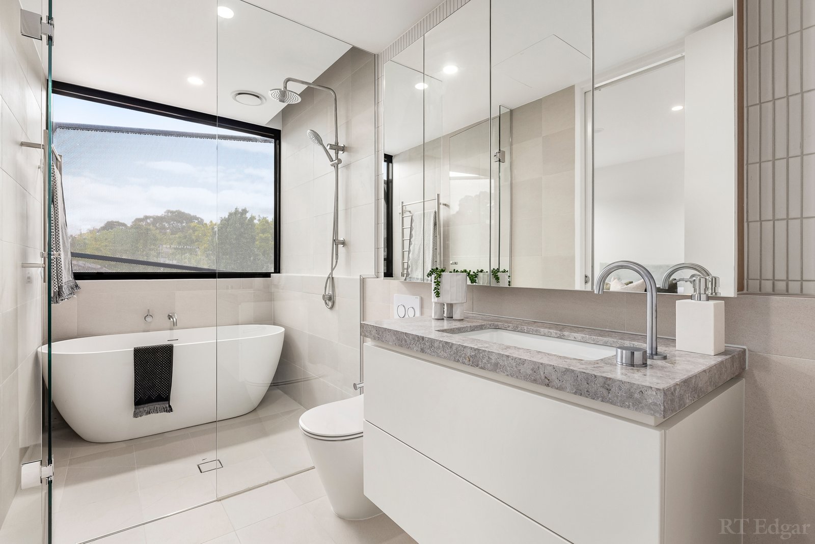 Real Estate and Property in 5/7 Iramoo Street, Balwyn, VIC