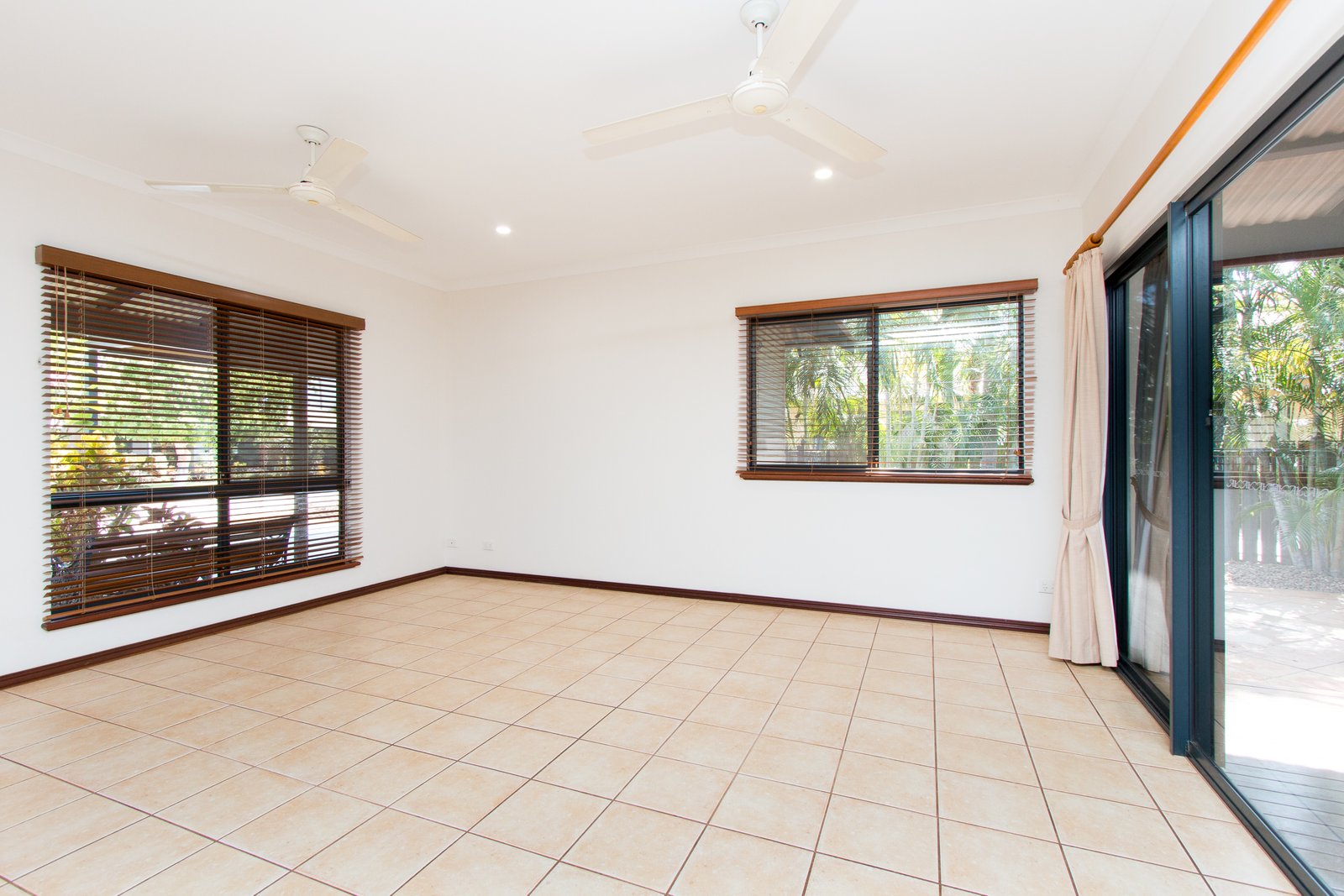 57 Kapang Drive CABLE BEACH 11