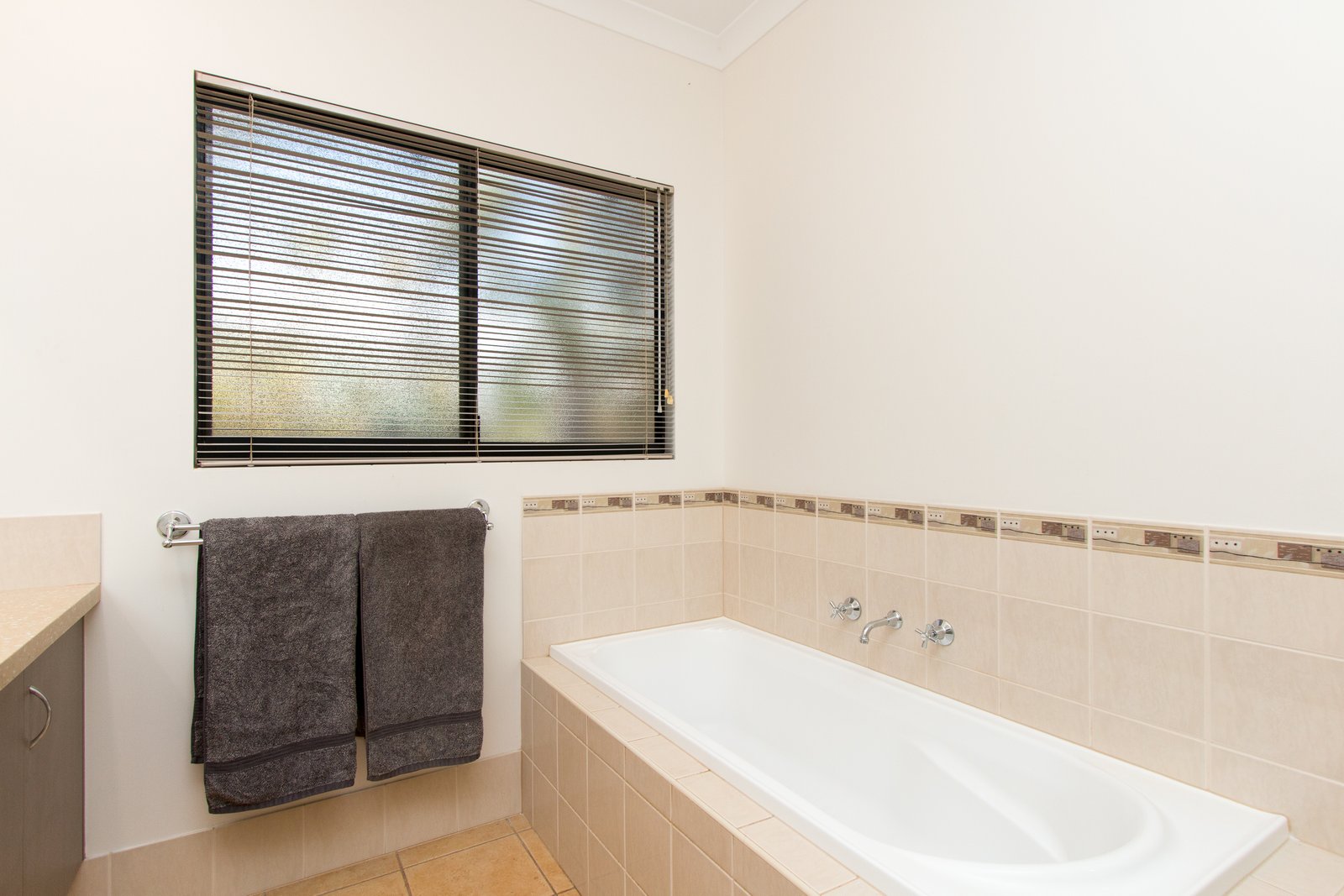 57 Kapang Drive CABLE BEACH 13