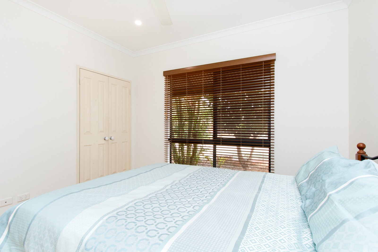 57 Kapang Drive CABLE BEACH 17
