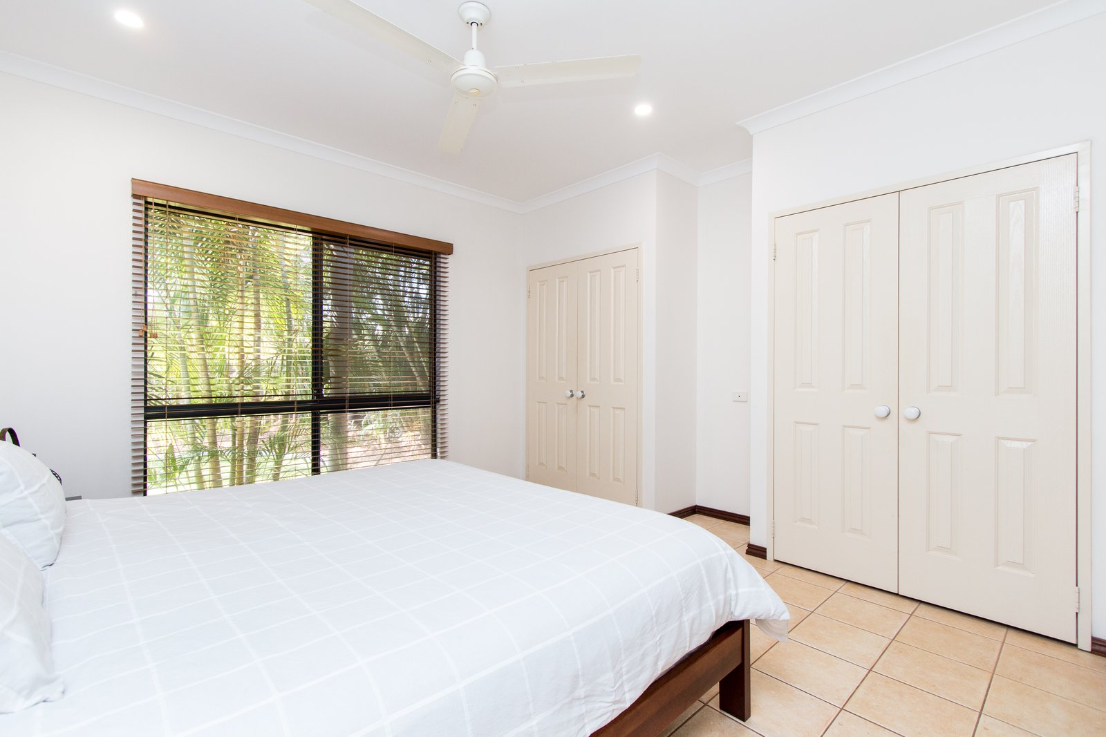 57 Kapang Drive CABLE BEACH 21