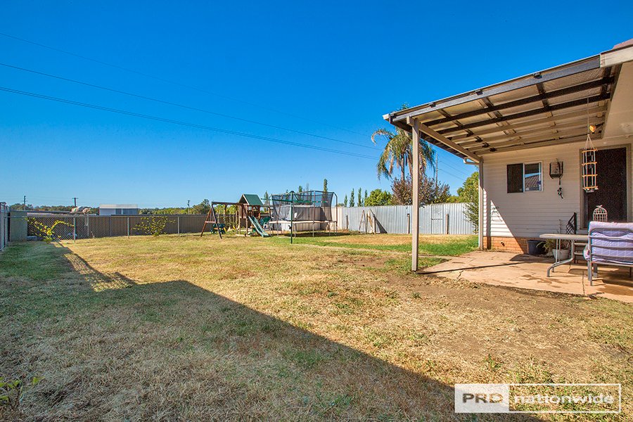 57 Kurrawan Street TAMWORTH 2