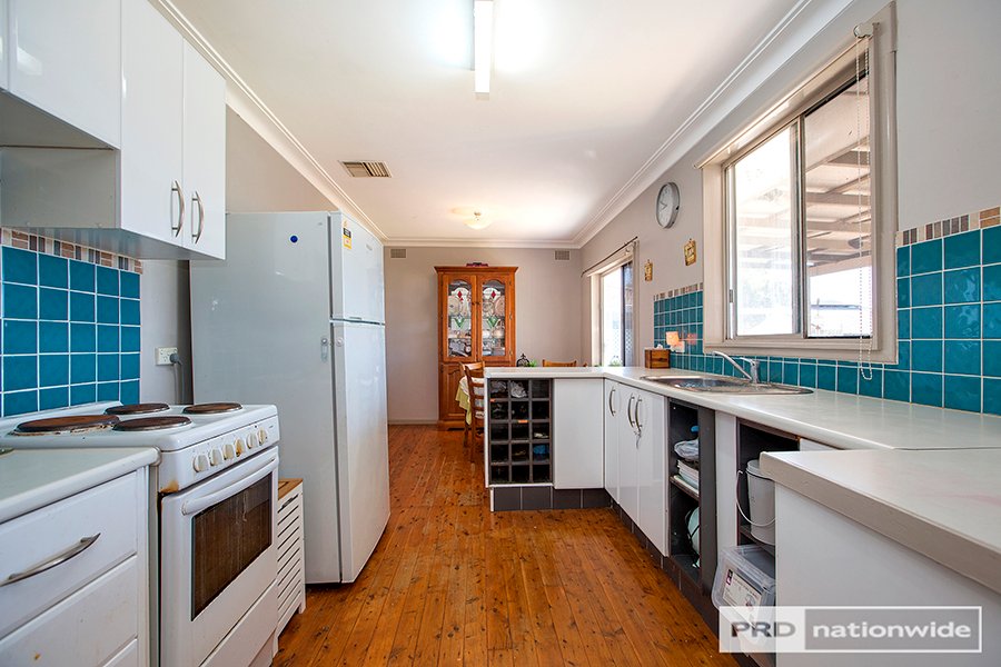 57 Kurrawan Street TAMWORTH 6