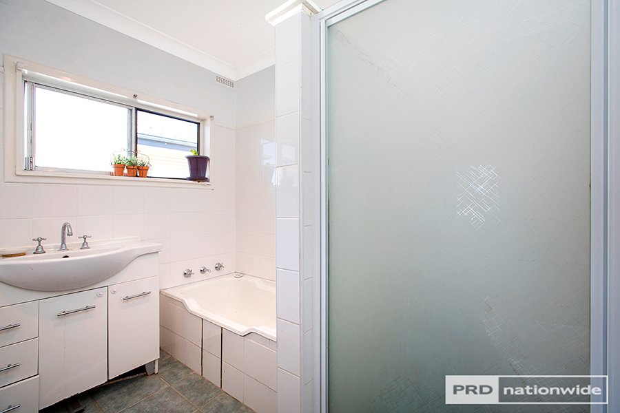 57 Kurrawan Street TAMWORTH 7