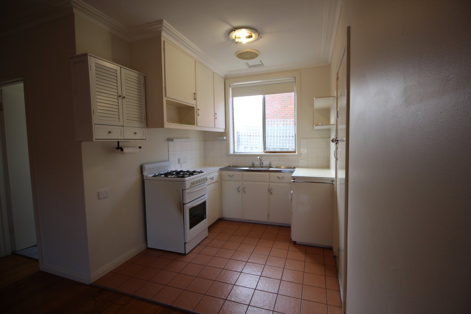 Gallery: 5/7 Laburnum Street