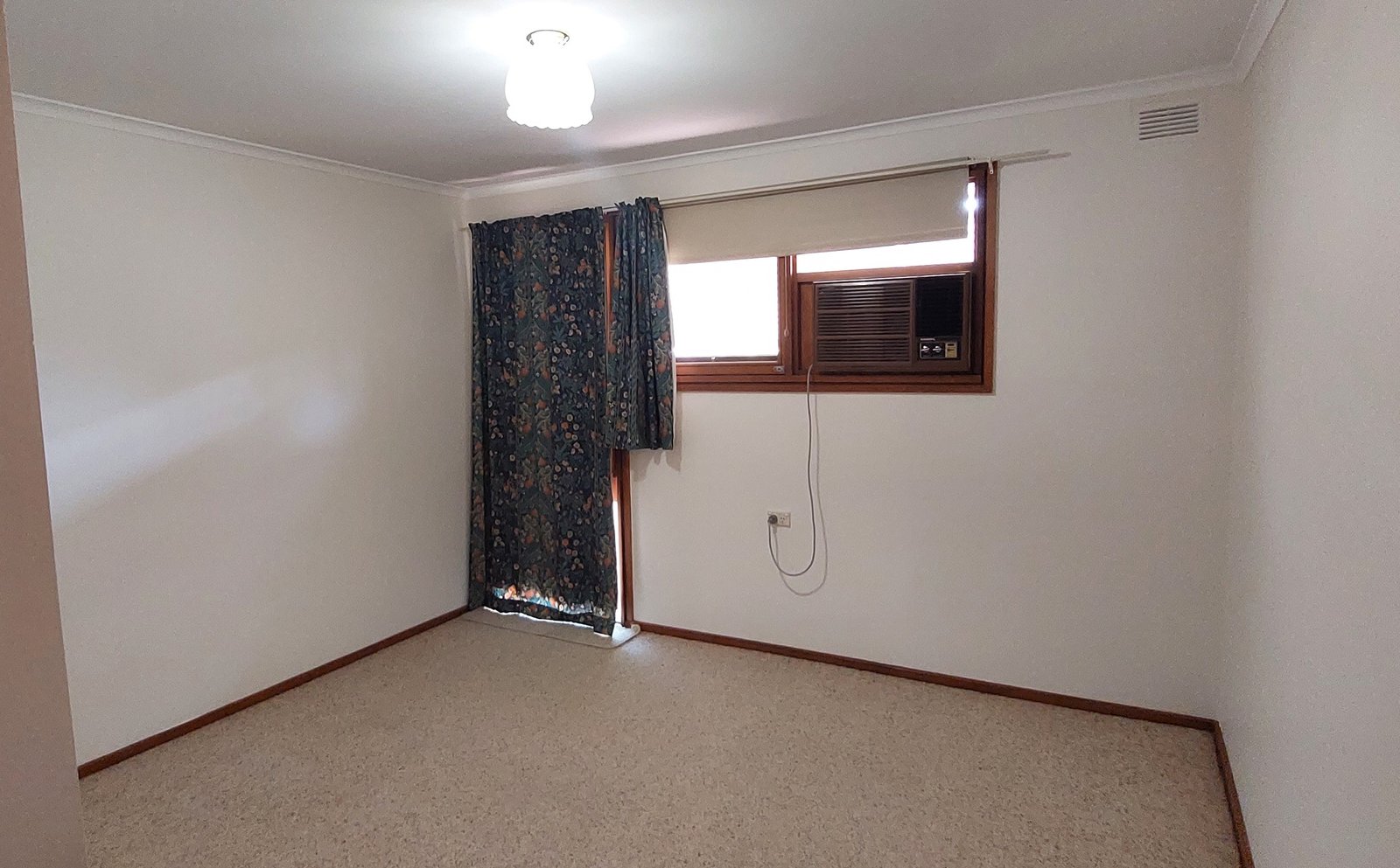 57 Lambie Street TUMUT 9