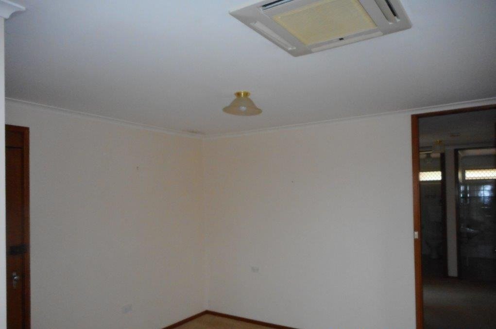 57 Lambie Street TUMUT 7